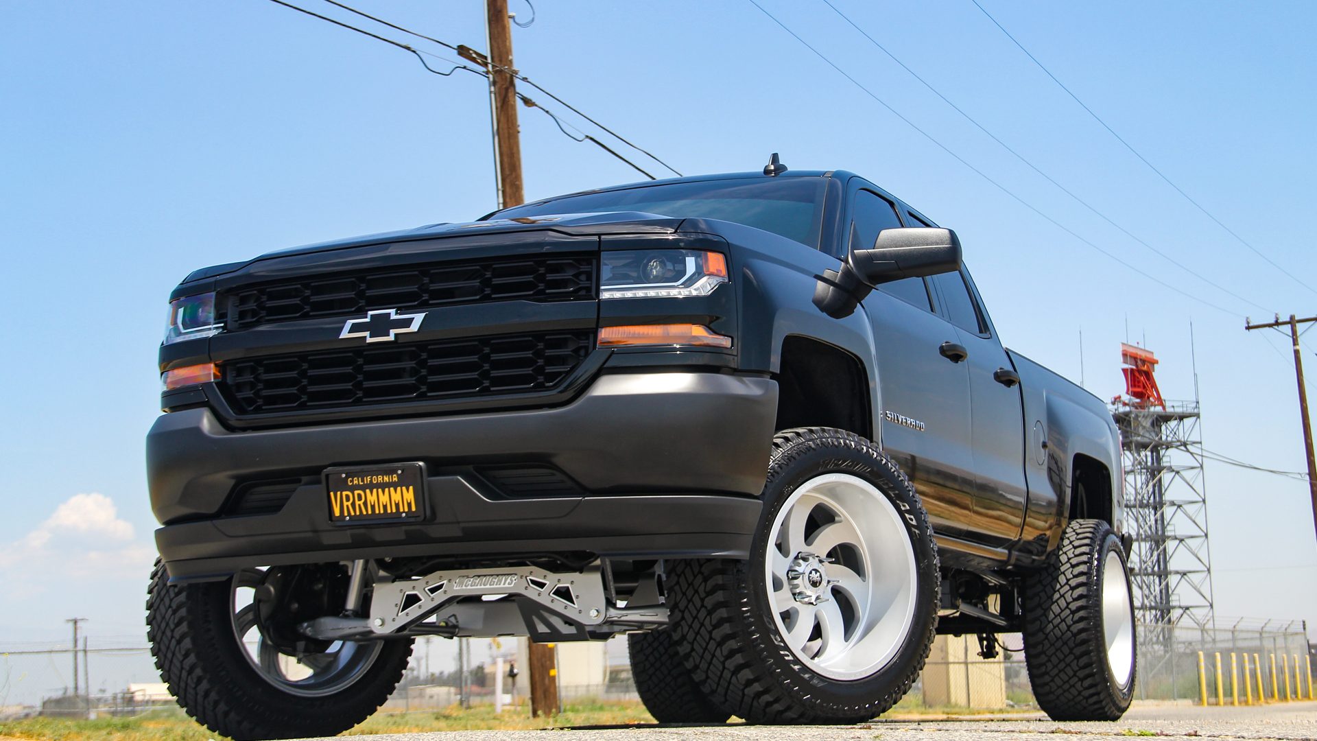 M07 Off-Road Monster Wheels on a Lifted Chevrolet Silverado