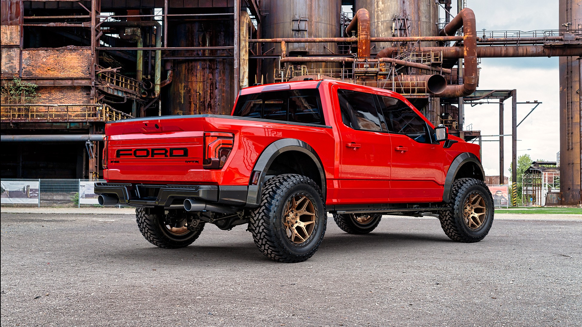 Raptor R with Offroad Monster M40 Wheels